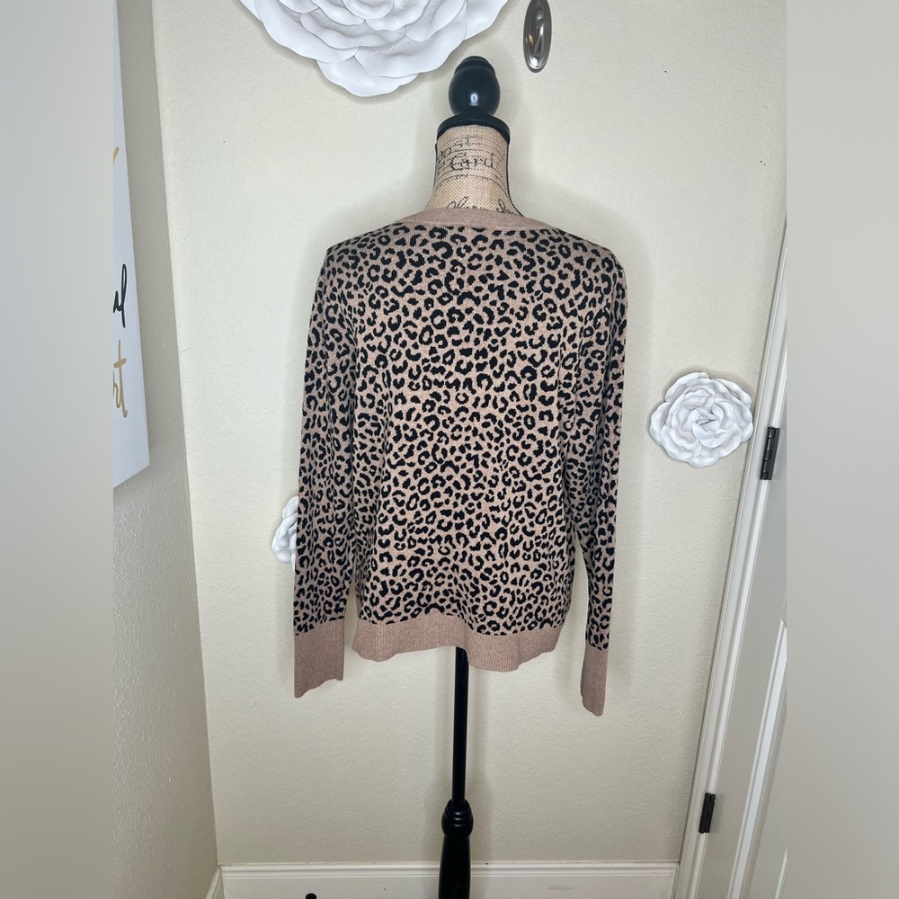 A New Day Tan & Black Leopard Animal Print Sweater Size Extra Extra Large - Picture 9 of 15